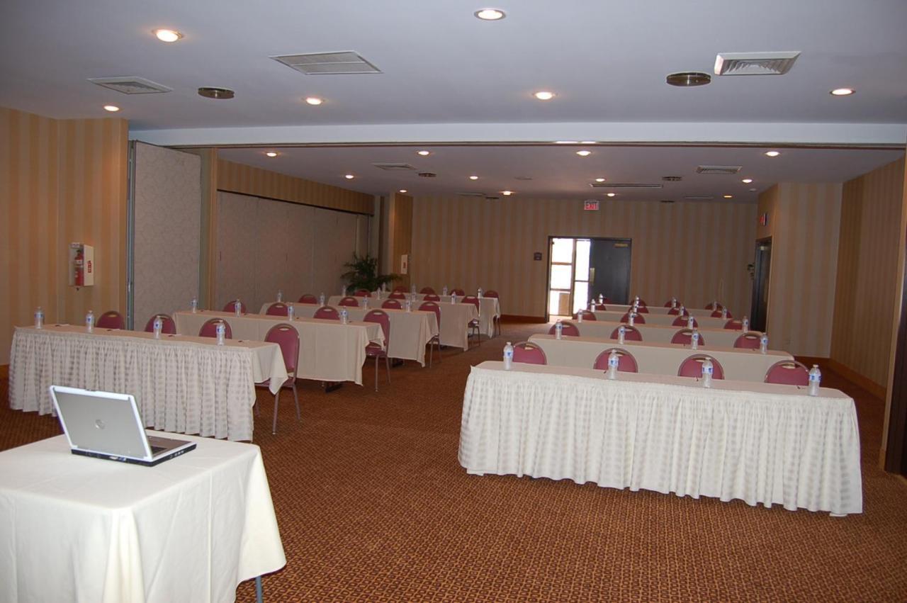 Rodeway Inn & Suites East Windsor Екстер'єр фото