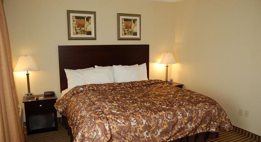 Rodeway Inn & Suites East Windsor Екстер'єр фото